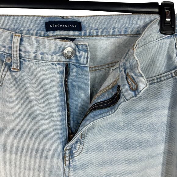 Aeropostale SZ 10 Mom Jeans Distressed Rips Hi-Rise Light Wash Zip-Fly Pockets - Picture 4 of 10